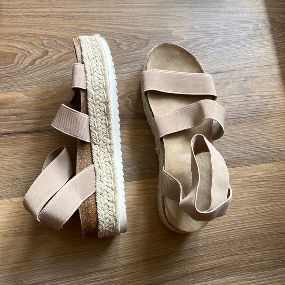 Platform sandals